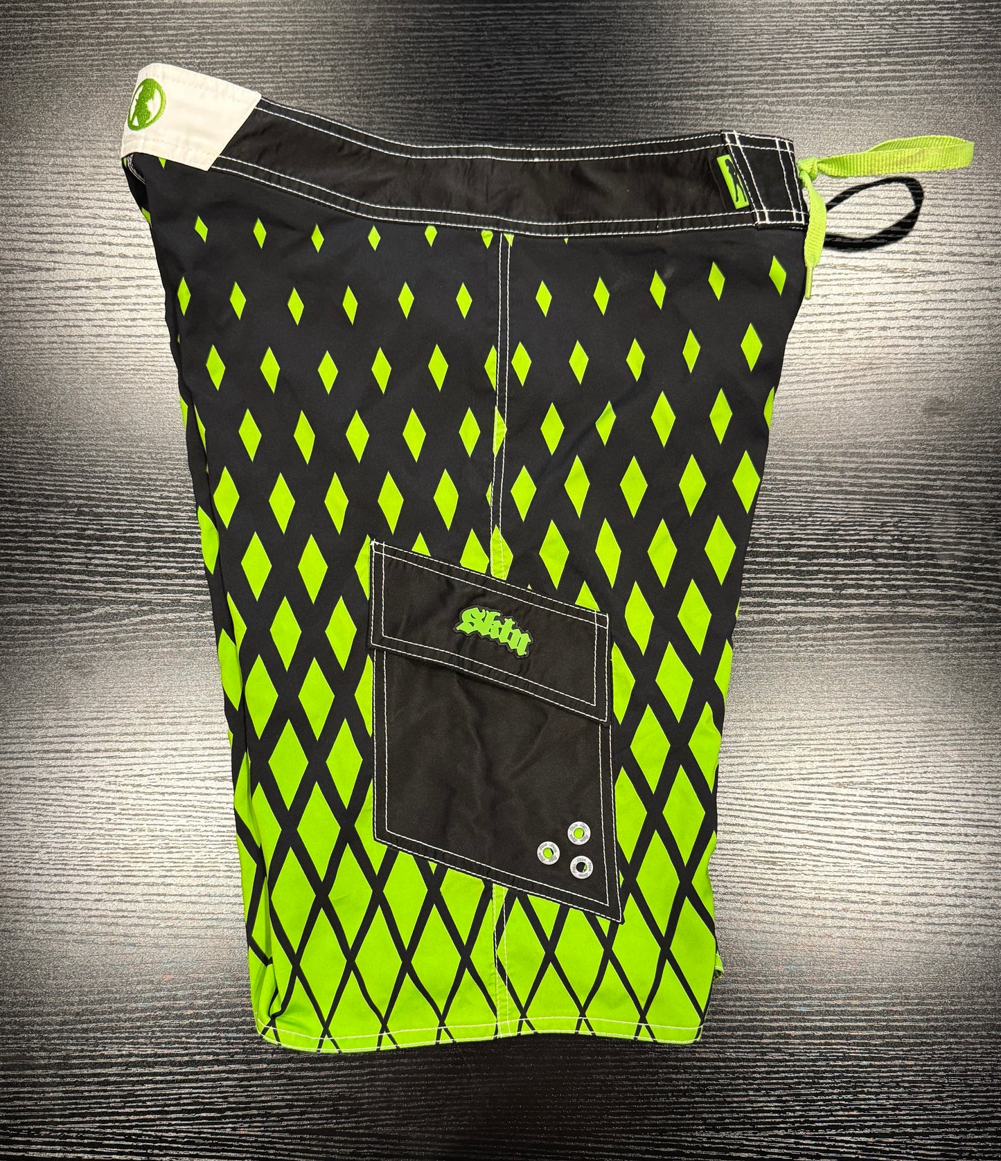 Board-shorts - GREEN MACHINE (Size 34)