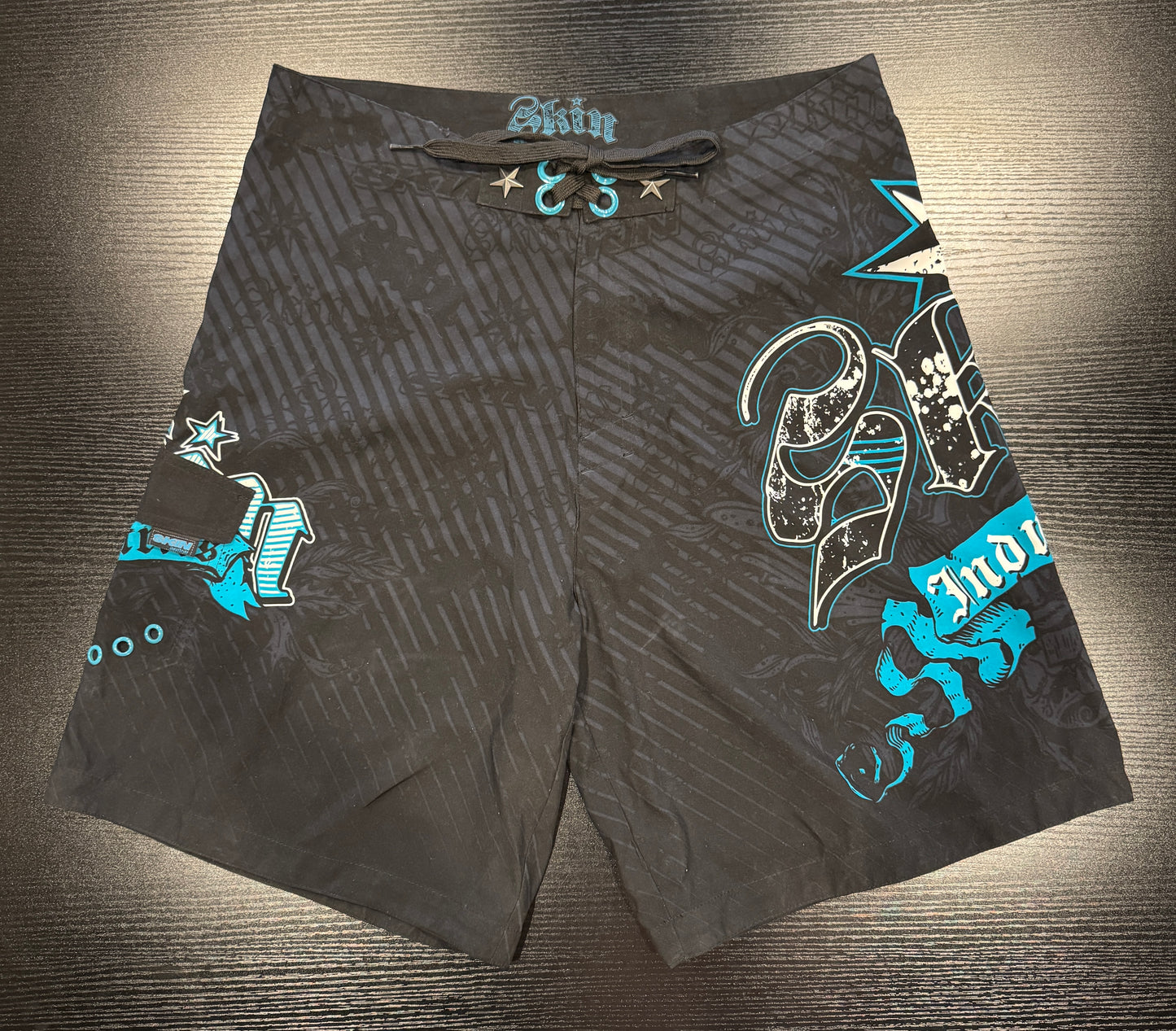 Board-shorts - BACK IN BLACK (Size 36)