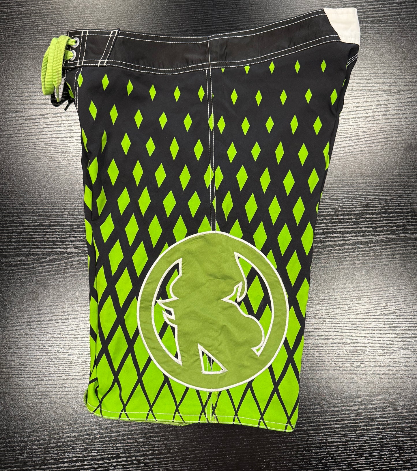 Board-shorts - GREEN MACHINE (Size 34)