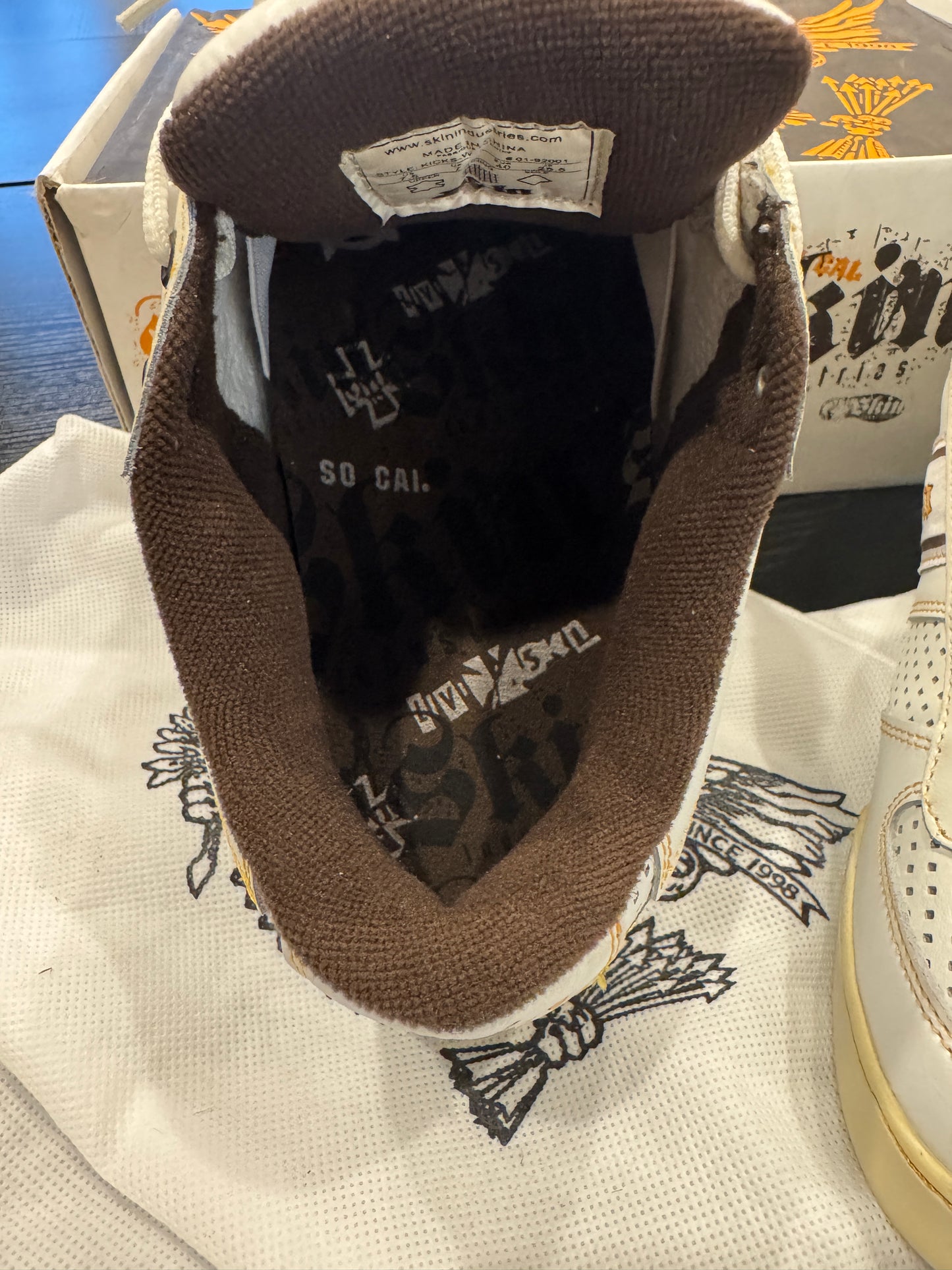 Shoes - KICKS (White)