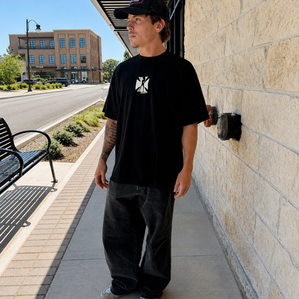 LIVIN' - Black | ELITE Tee