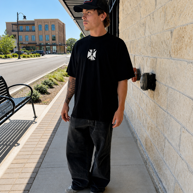 LIVIN' - Black | ELITE Tee