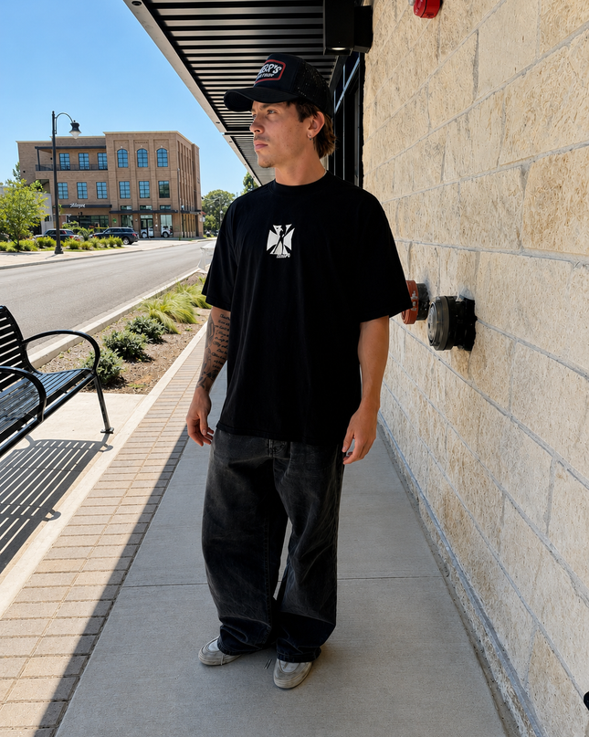 LIVIN' - Black | ELITE Tee