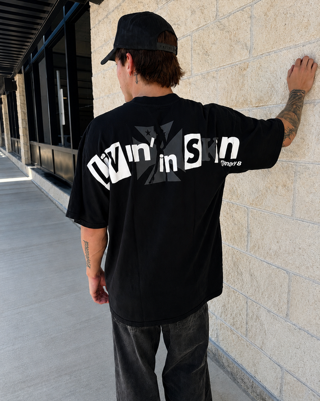 LIVIN' - Black | ELITE Tee