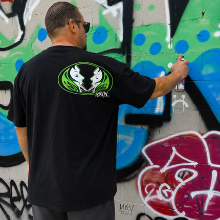 KISS IT - Black w/ Green | CORE Tee